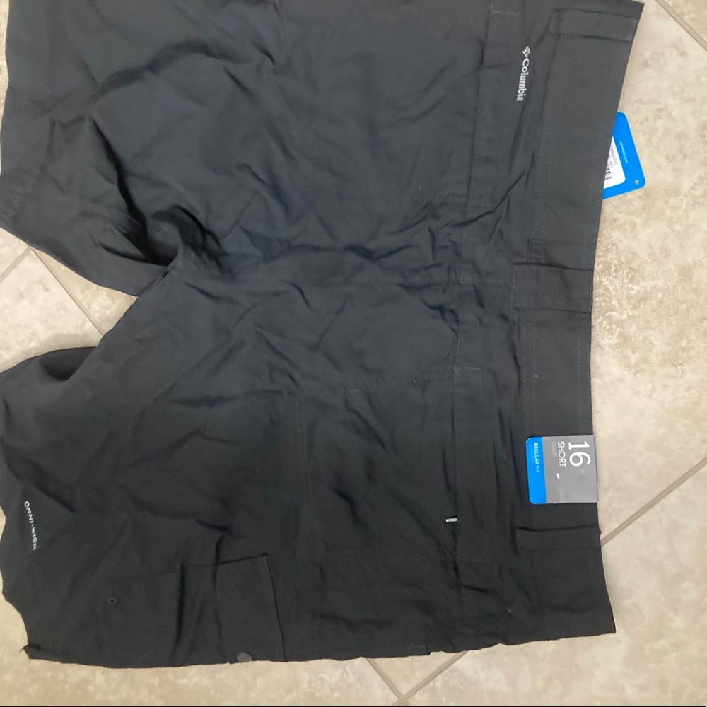 Columbia hiking shorts size 16.